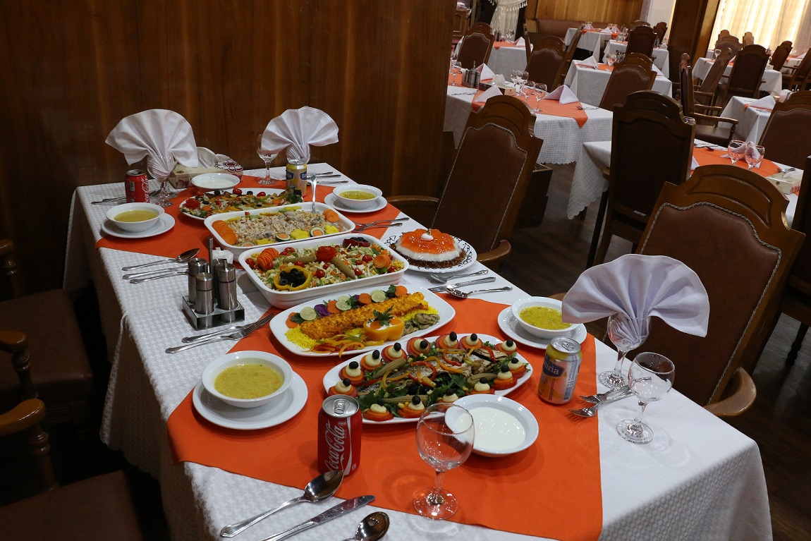 ضیافت افطار مسئولین و پیشکسوتان استان در هتل پارس اهواز